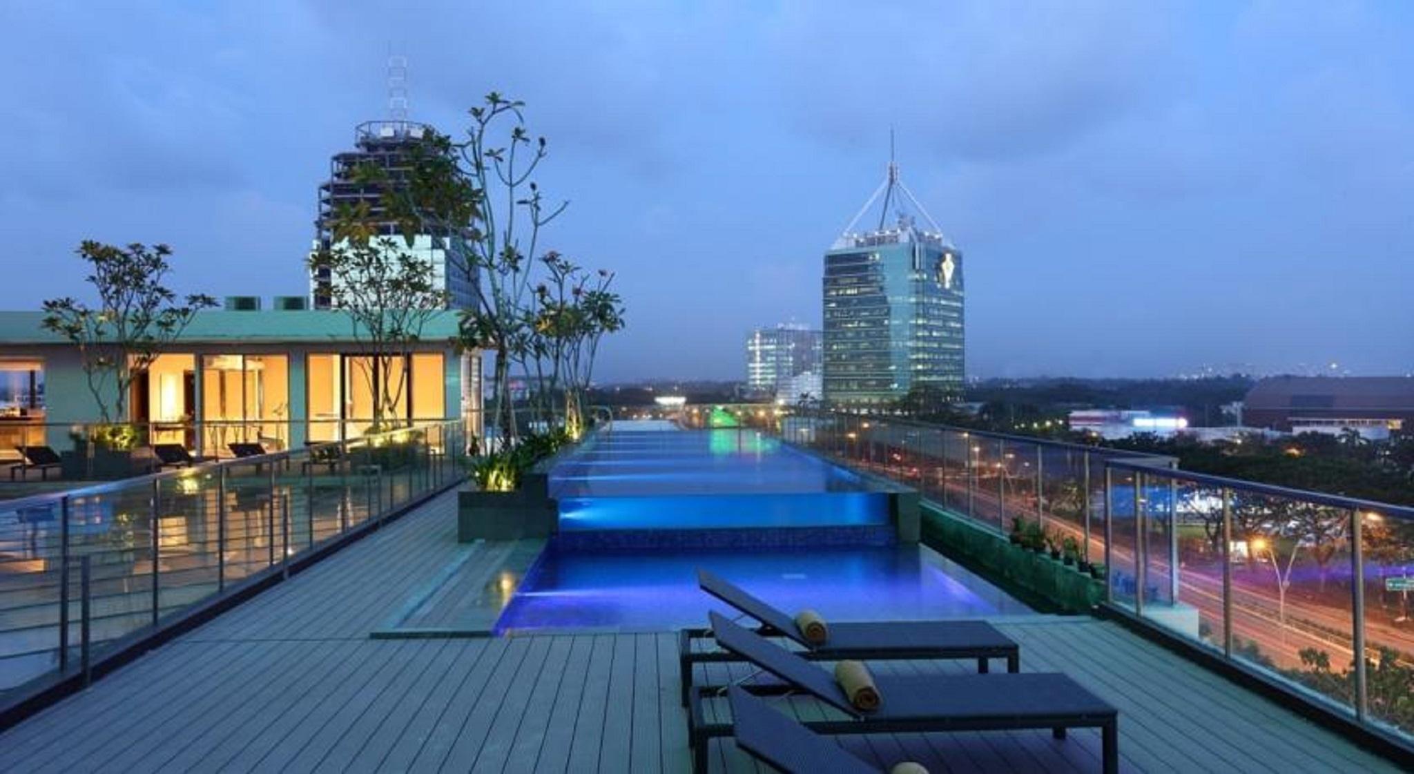 โรงแรมซานติกา พรีเมียร์ บินทาโร เซอร์ปง ภายนอก รูปภาพ